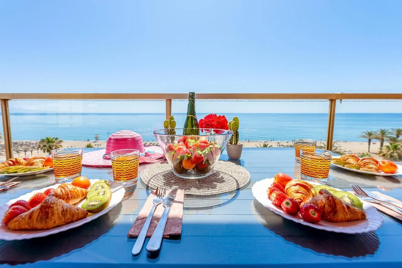 797 Holiday Rentals - Piso Con Espectaculares Vistas En Primera Linea De Playa Torremolinos Apartmán